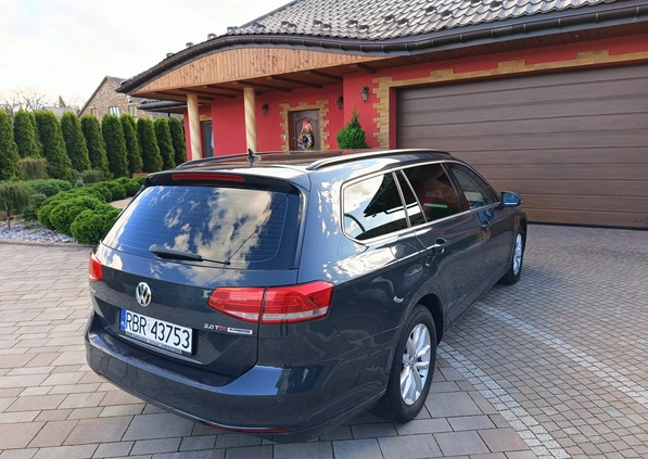 Volkswagen Passat cena 63500 przebieg: 188000, rok produkcji 2015 z Działoszyn małe 704